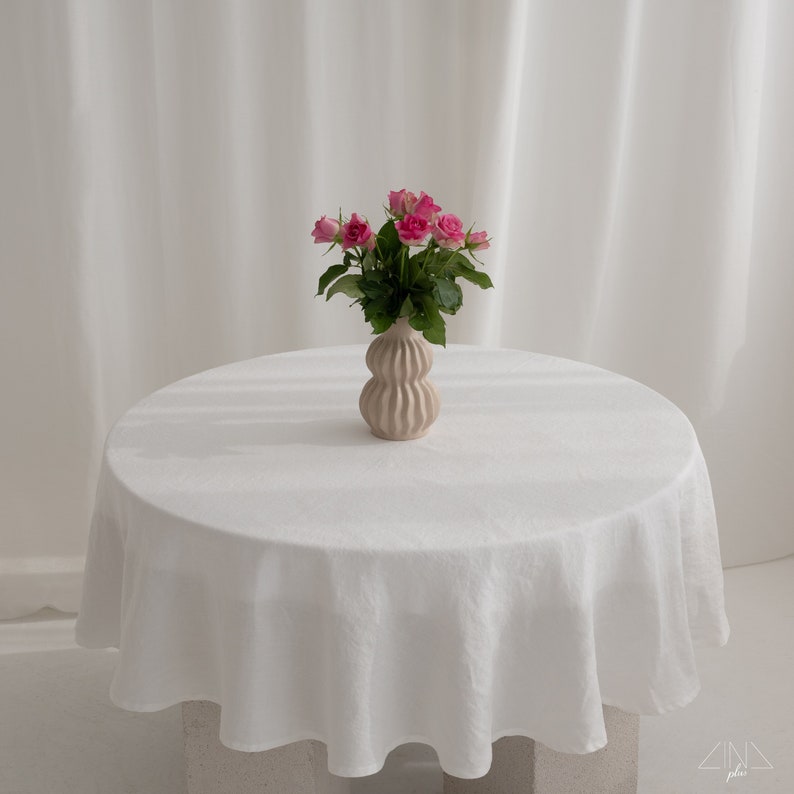 Round-linen-tablecloth-offwhite