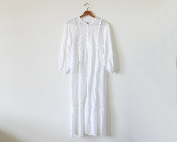 Vintage white lounge dress / cotton loungewear