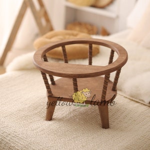 Chaise en bois de couleur marron avec dessus, accessoire pour nouveau-né, accessoire de gardienne, accessoire pour tout-petits image 2