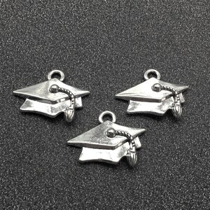 Bulk 50 Graduation Hat Charms ,School Charm , Antique Silver Tone 20x25mm