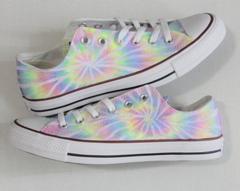 tie dye converse low top