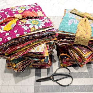 Retales de tela para acolchado vintage, cuadrados de saris indios, paquete de 15 piezas, acolchados, precortados, 100 % algodón, retales para manualidades, fragmentos, kit de acolchado