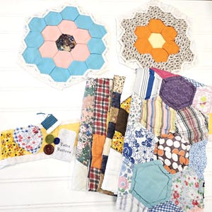 Grote bundels vintage quiltschroot, handgemaakt patchwork, cutter quilt, slow stitch kit, junk journal supply, cottage chic, quiltblok 19