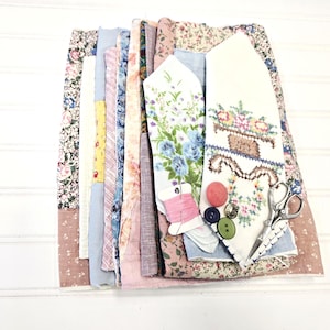 Grote bundel vintage quiltschroot, handgemaakt patchwork, cutter quilt, slow stitch kit, junk journal supply, cottage chic, borduurschaar 8