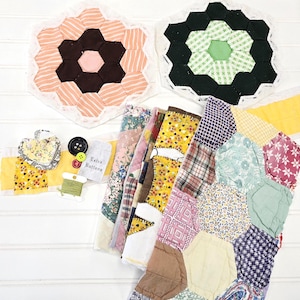 Grote vintage bundels quiltschroot, handgemaakt patchwork, cutter quilt, slow stitch kit, junk journal supply, cottage chic, quiltblok 18