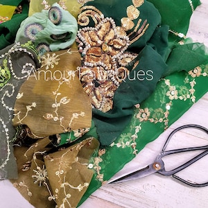 Bolsa de 5" x 7" de SARI SCRAPS Retales de sari con cuentas VERDES - Retales de sari - Retales bohemios - Retales variados / Retales de secuencia / Arte de muñecas / Suministros para diarios basura