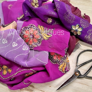 Bolsa de 5" x 7" Retales de sari con cuentas PÚRPURAS - Retales de sari - Retales bohemios - Variedad de retales con cuentas/secuencias