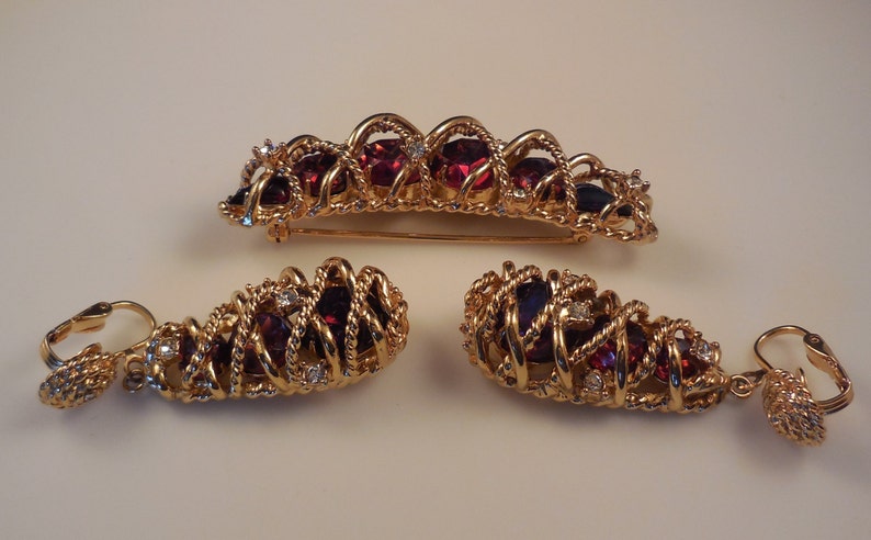 Vintage 1950s Hattie Carnegie Watermelon Rhinestone Brooch Pin Clip Earrings Demi Parure