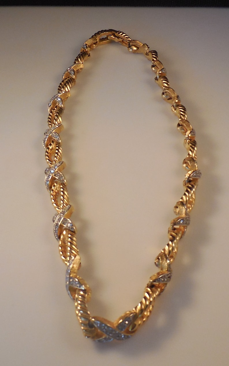 Vintage Jomaz X/'s and O/'s Crystal Rhinestone Choker Necklace Gold Tone