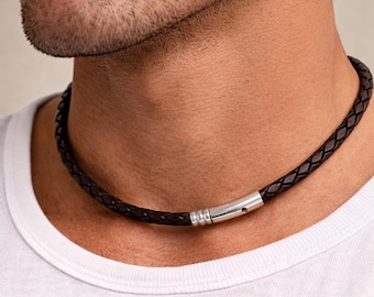 Gevlochten leren herenketting, 4 mm antiekbruin koord en roestvrijstalen sluiting