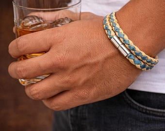 Pulsera de corcho de doble vuelta - Piel vegana trenzada azul y natural