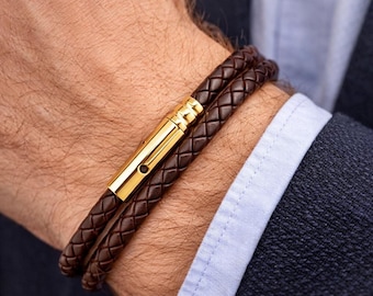 Herrflätat läderarmband - Guldfärgat rostfritt stålspänne - 5 mm mörkbrunt snöre - Dubbelt virat