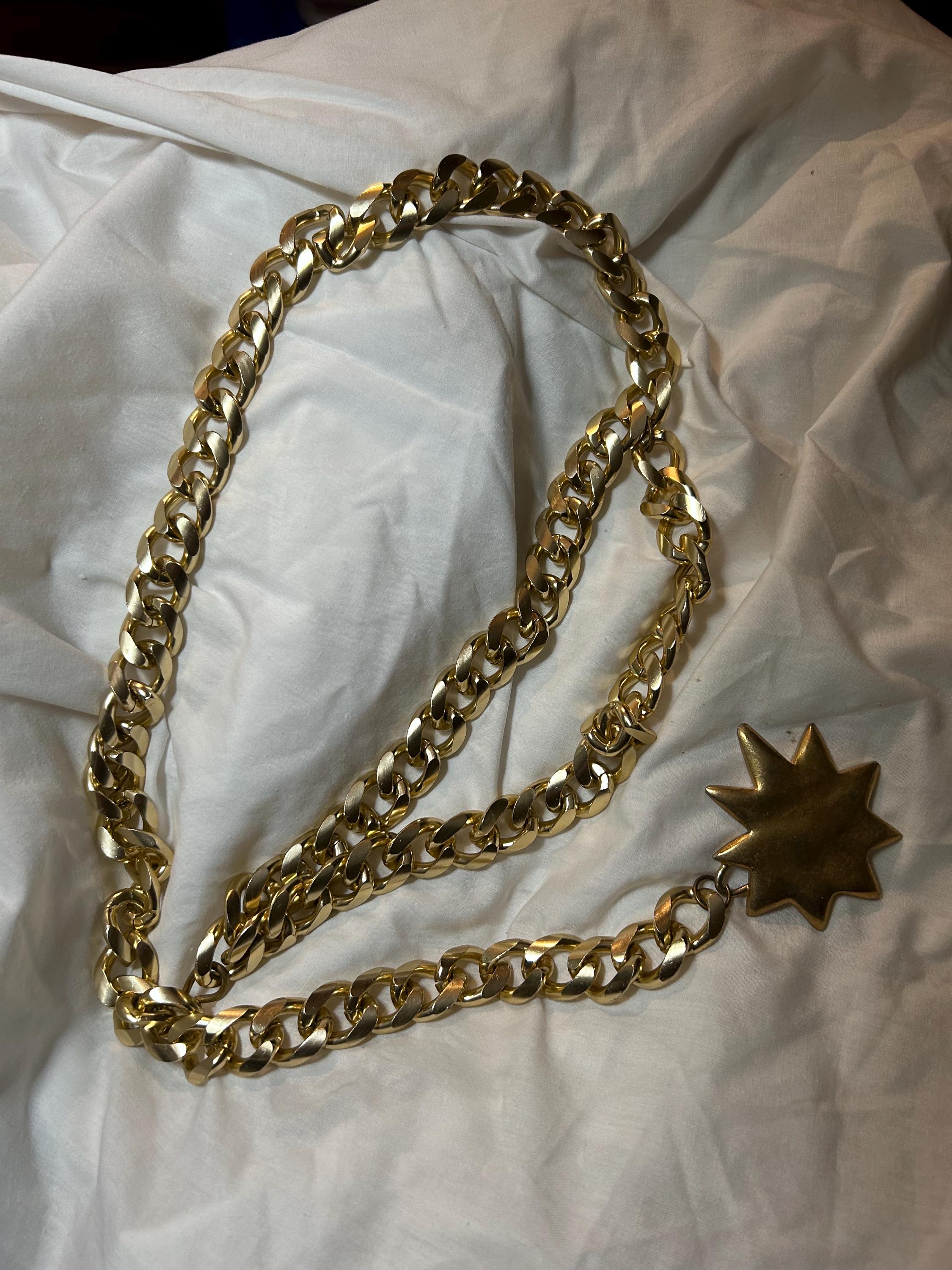 Chunky Vintage Gilt Star Belt! - Etsy display picture 2