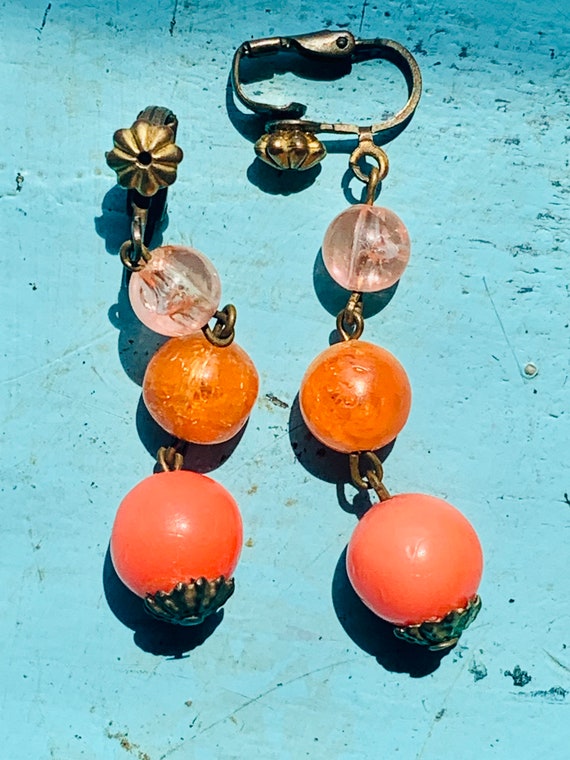 Cool, Colorful Vintage drop earrings.