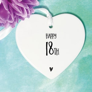 Ornement du 18e anniversaire. 18e souvenir, 18e céramique, 18e anniversaire
