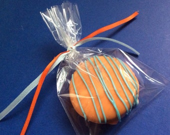 Orange Chocolate Covered Oreos: Wedding Party Favors