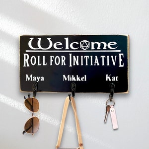 Rol voor initiatiefsleutelhouder voor aan de muur, kerstcadeaus voor gamers, DnD-decor, gepersonaliseerde DnD-cadeaus voor spelers, Dungeon Master-cadeau