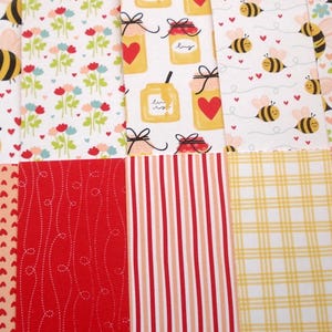 Papiers à motifs, SPECIAL St-Valentin, Stampin'Up, collection Abeille Chérie,  lot de 12 feuilles  15 x 15 cm