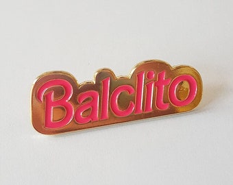 Pin's métal Balclito parodie Barbie Balec pin's féministe par De Carton et d'Étoiles