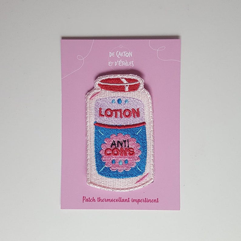 Patch thermocollant brodé Lotion anti-cons illustration originale par De Carton et d'Étoiles image 4