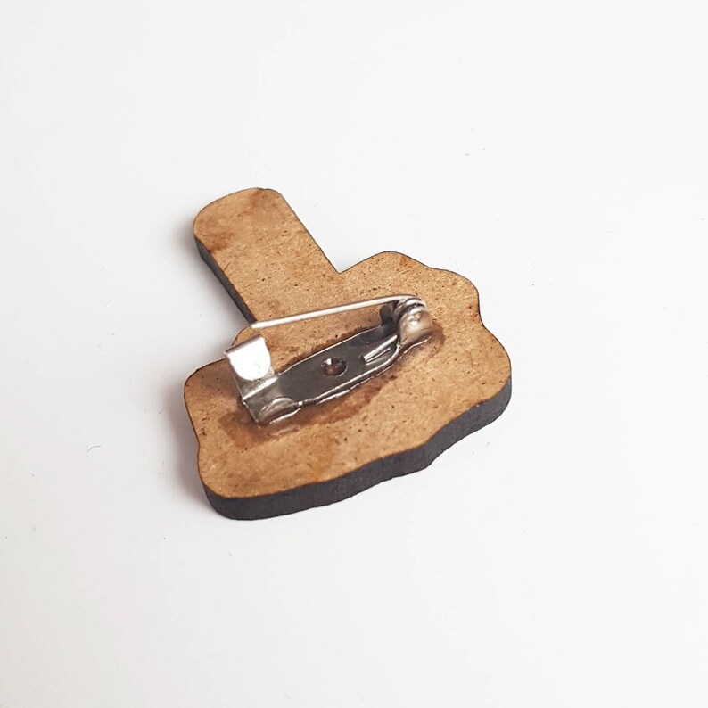 Pin's doigt d'honneur en bois ou plexiglas découpe Etsy