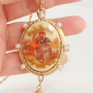 Vintage Fragonard Style Courting Couple Locket Necklace New Old Stock Locket Necklace Gift for Her Couple in Love Locket Necklace
