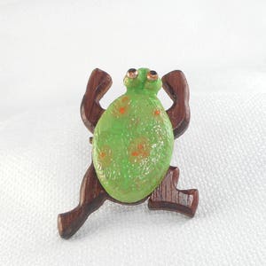Vintage Unique Mixed Media Turtle Brooch Pin Wood and Enameled Metal Turtle Pin Very Collectible Green Turtle Pin Unique Turtle Lover Gift