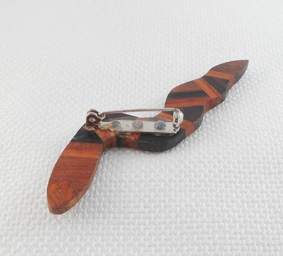 Vintage Layered Wood Snake Pin Brooch Light and D… - image 6