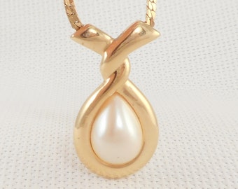 Vintage Gold Monet Faux Teardrop Pearl Necklace 1980's Monet Pearl on Herringbone Chain Necklace Gift for Her Elegant 80's Monet Necklace