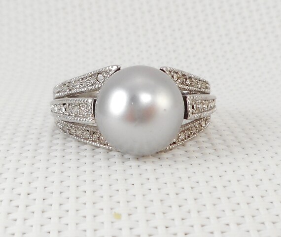 Vintage Big Faux Gray Pearl & Rhinestones Ring St… - image 7