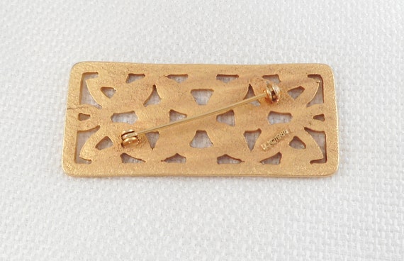 Vintage 80's JJ Gold Tone Celtic Knots Brooch Pin… - image 4