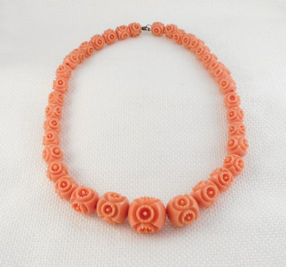 Art Deco Molded Coral Celluloid Beads Necklace 19… - image 3