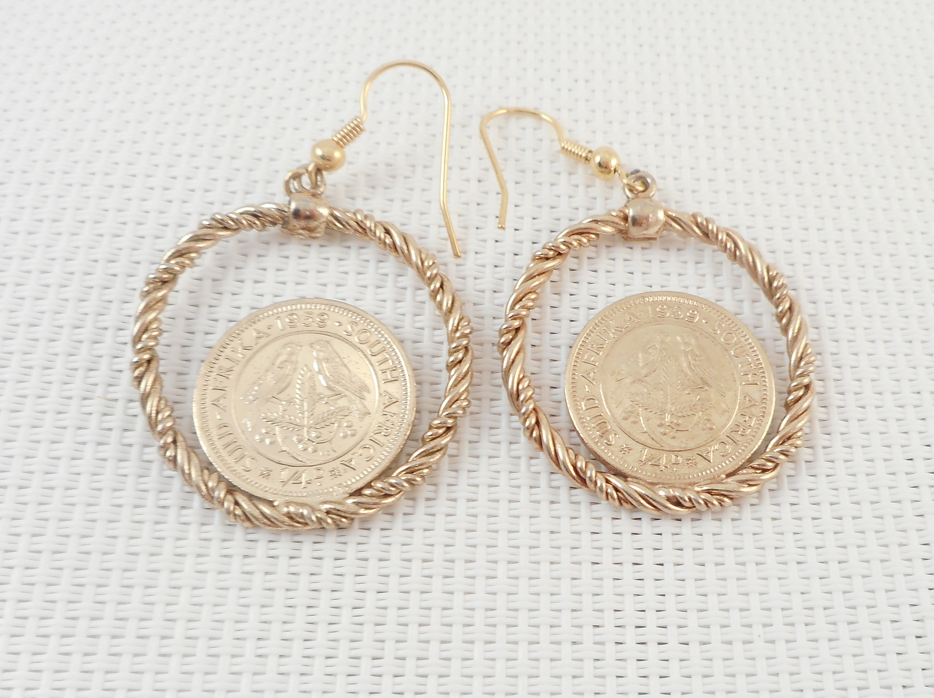 Buy Pipa Bella Coin Golden Brass Bali Earrings Online At Best Price @ Tata  CLiQ
