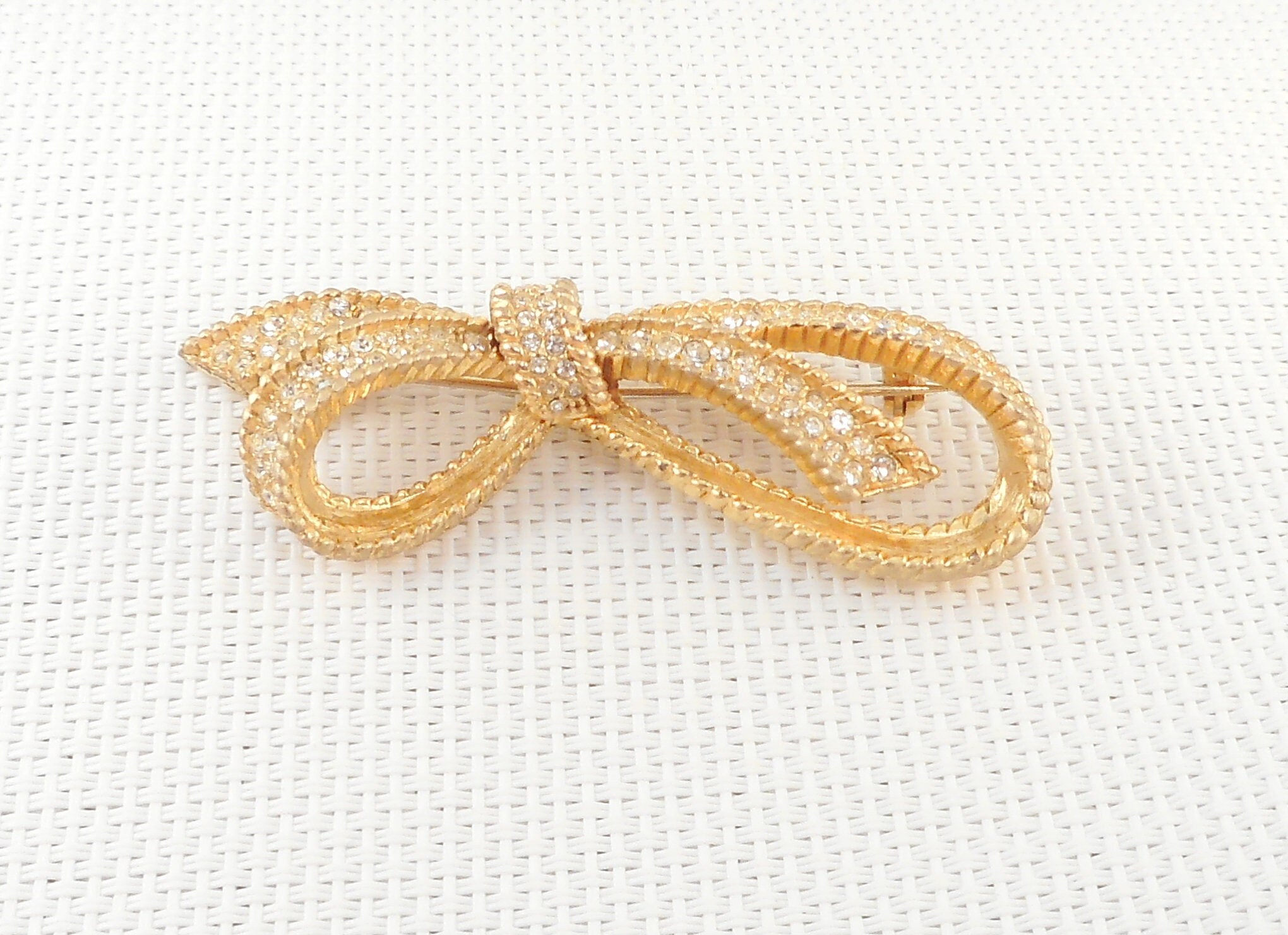 Vintage Pave Rhinestone Gold Tone Bow Brooch 1980's Ribbon