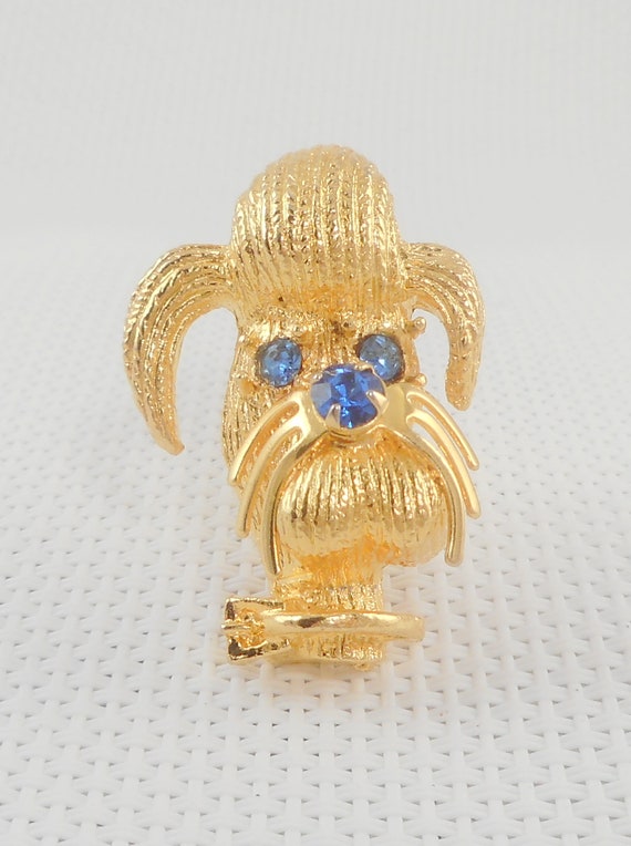 Vintage Etched Gold Tone Blue-Eyed Poodle Pin Det… - image 4