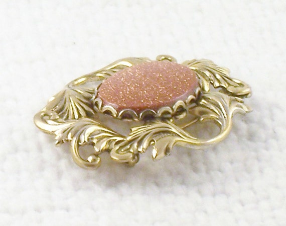 Vintage Art Deco Goldstone Brooch Pin with Curlin… - image 2