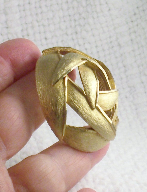Vintage 1960's Capri Brushed Gold Tone Atomic Brooch Pin