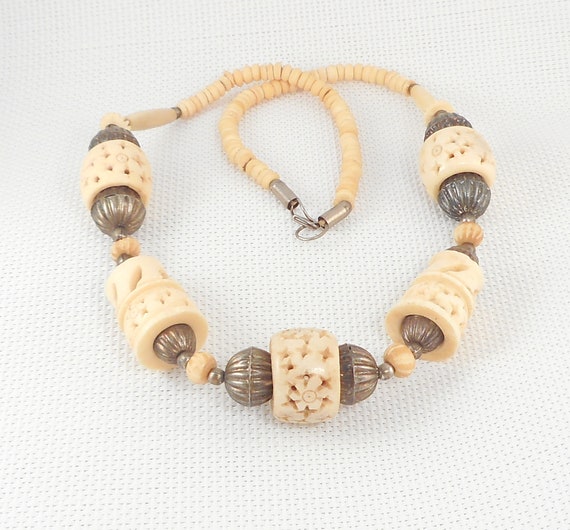 Vintage Hand Carved Bone Beads Ethnic Tribal Neck… - image 3