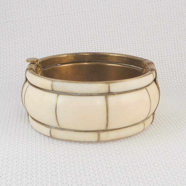 Vintage 1960's India Brass Bone Inlay Bracelet Brass & Bone Inlay India Pin Hinged Bangle Retro India Bracelet Gift for Her 70's Bracelet