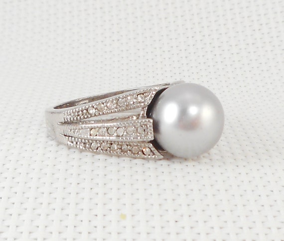 Vintage Big Faux Gray Pearl & Rhinestones Ring St… - image 5