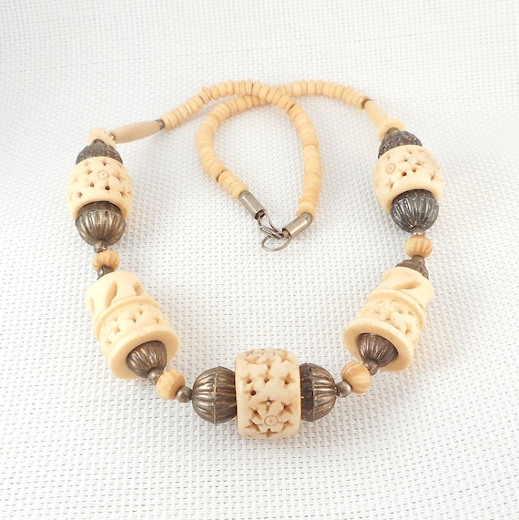 Vintage Hand Carved Bone Beads Ethnic Tribal Neck… - image 1