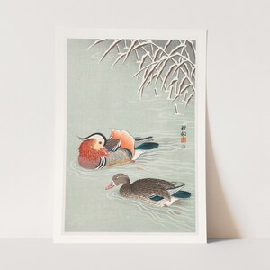 Premium Giclée Druck von Mandarin Enten von Ohara Koson. Zeitgenössische Vogel-Druck.