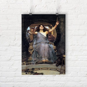 Peut inclure: Une peinture représentant une femme vêtue d'une robe violette, assise sur un trône avec une couronne sur la tête. Elle tient une coupe dans sa main droite et une épée dans sa main gauche. L'arrière-plan est un ciel sombre et tourbillonnant.