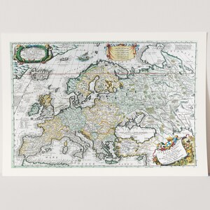 Premium Giclée Druck von Vincenzo Coronelli: Karte von Europa. Vintage Karte Drucken.