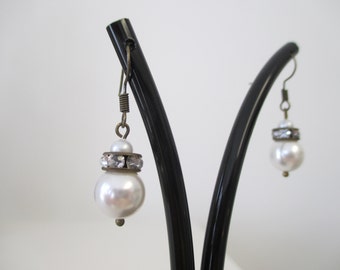 Shell pearl earrings