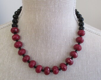 Red quartzite and black agate necklace with gold coated sterling silver clasp