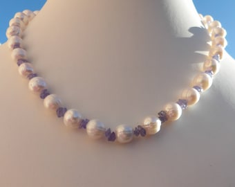 Pearls and tanzanite necklace