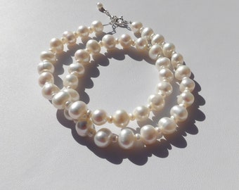 Timeless pearl necklace