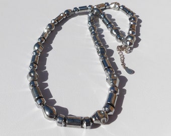 Silver hematite necklace with skulls