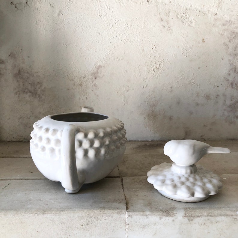 White Ceramic Teapot With bird lid Porcupine Pattern pottery teapot decorative teapot White bird
